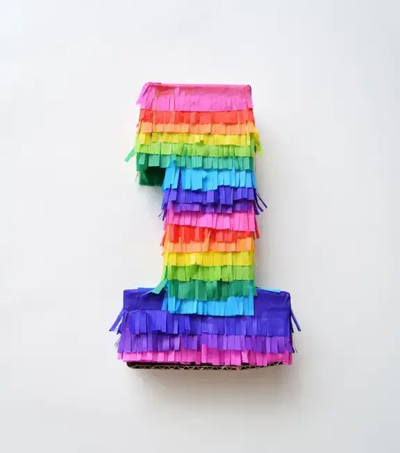 Pinata in Form einer Eins